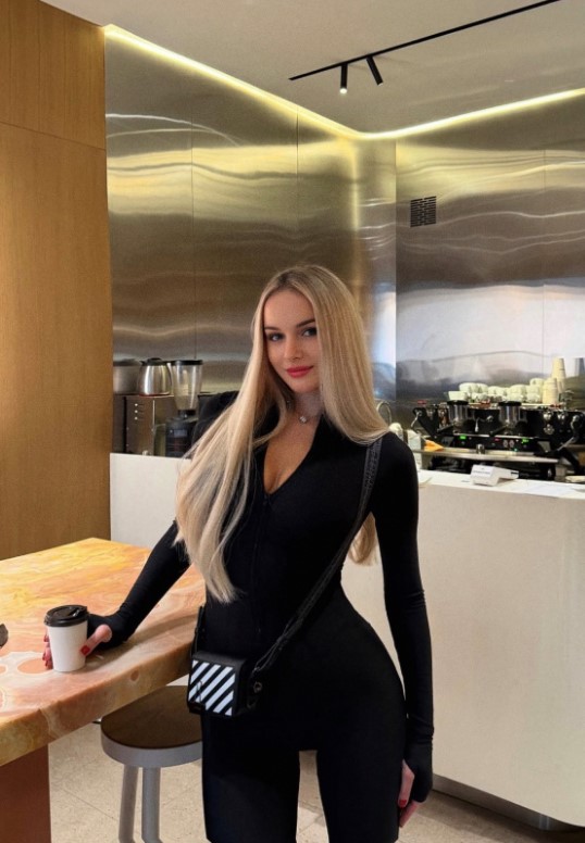 escortalina-3 Esenyurt Escort Alina Partnerimin İsteklerini Önemsiyorum